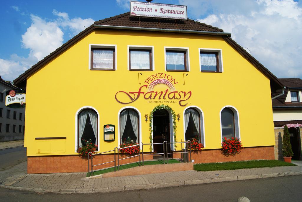 Penzion Fantasy - Restaurant ลิปนิค นาด เบชวู ภายนอก รูปภาพ