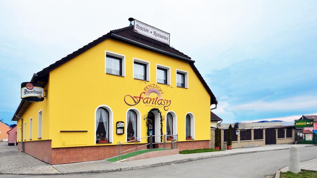 Penzion Fantasy - Restaurant ลิปนิค นาด เบชวู ภายนอก รูปภาพ