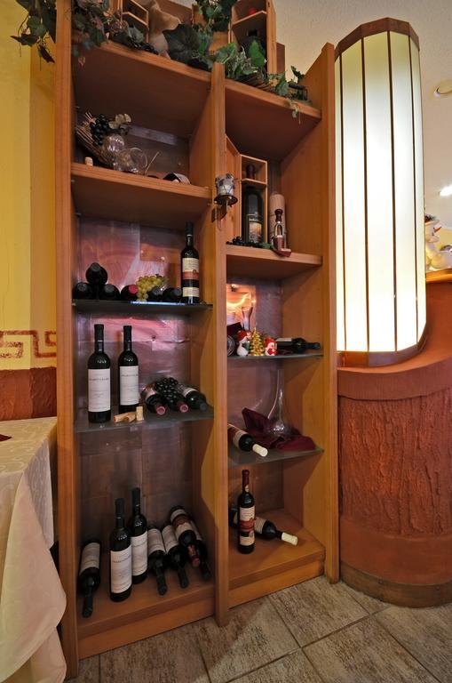 Penzion Fantasy - Restaurant ลิปนิค นาด เบชวู ภายนอก รูปภาพ
